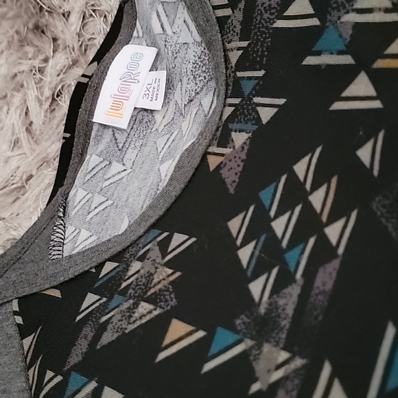 Lularoe Randy - Picture 2 of 4